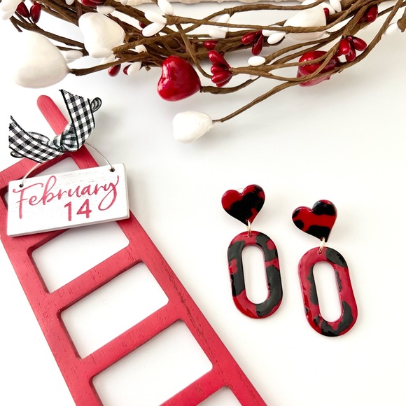❤️Red and Black Leopard Print Valentine’s Day Earrings - Picture 3 of 4